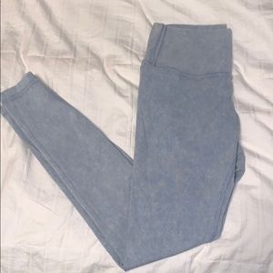 LULULEMON WUNDER UNDER- HR snow washed right